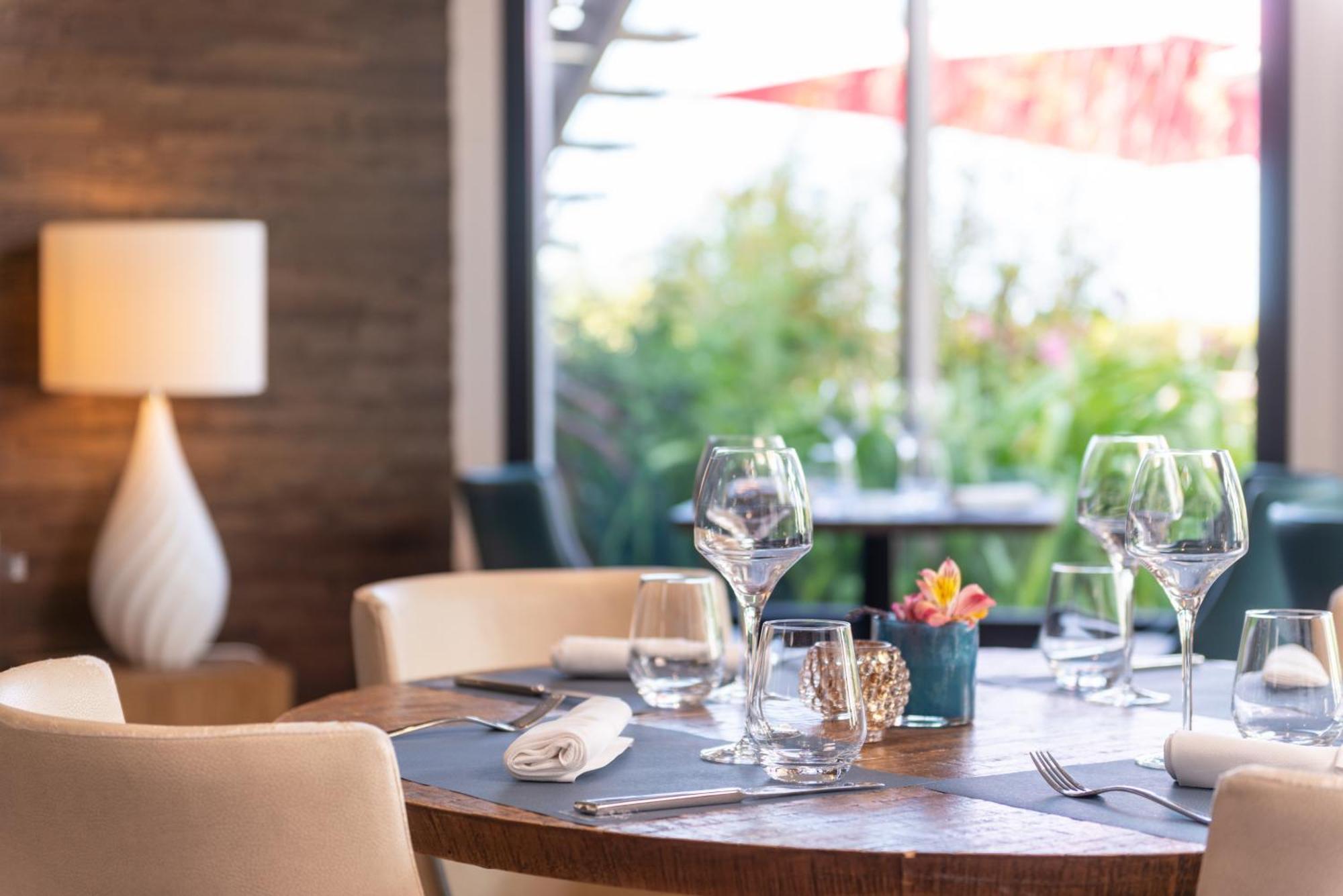 Restaurant Les Ormes, The Originals Relais Hotel